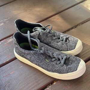 Cariuma Gray and Cream Sneakers